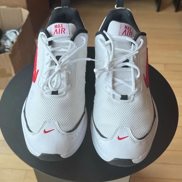 Nike Air Max AP - Picture 1 of 6